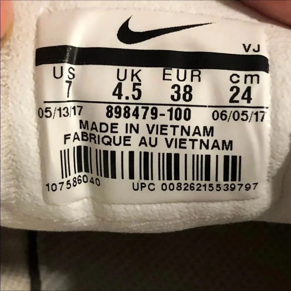 Nike‎ Flex Size 7 Woman’s Shoes